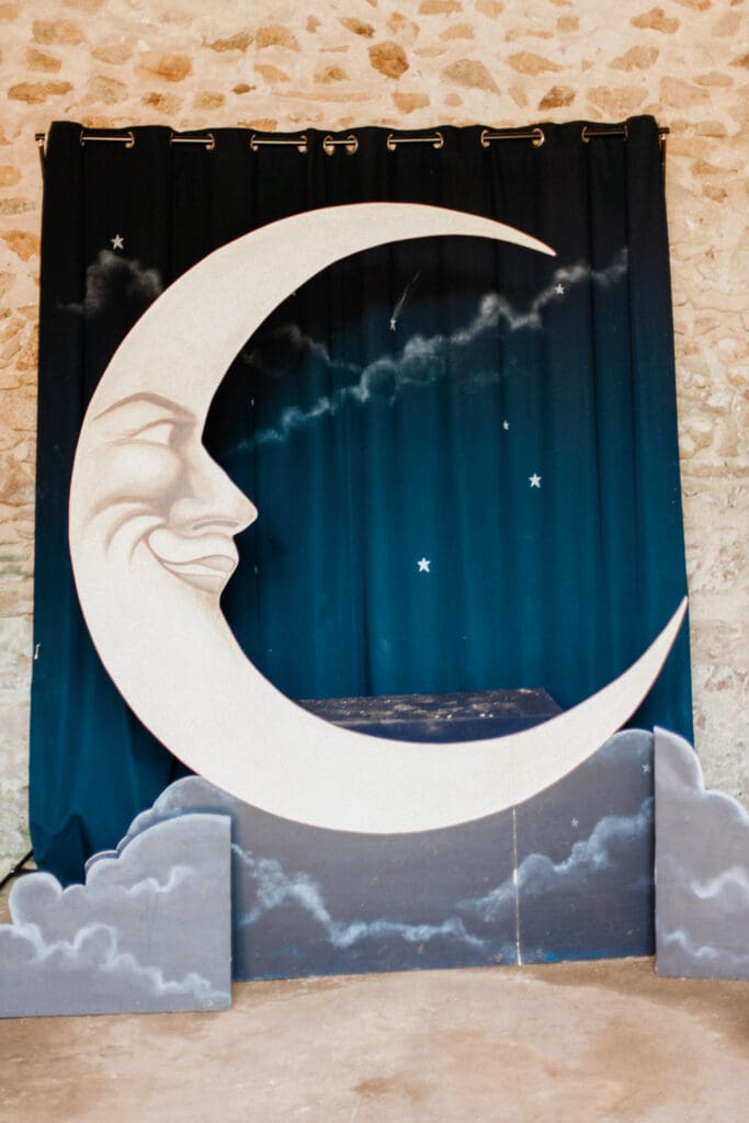 Crescent Moon Photo Back drop at Escape to the Chateau